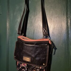 Anna Nova Crossbody Bag